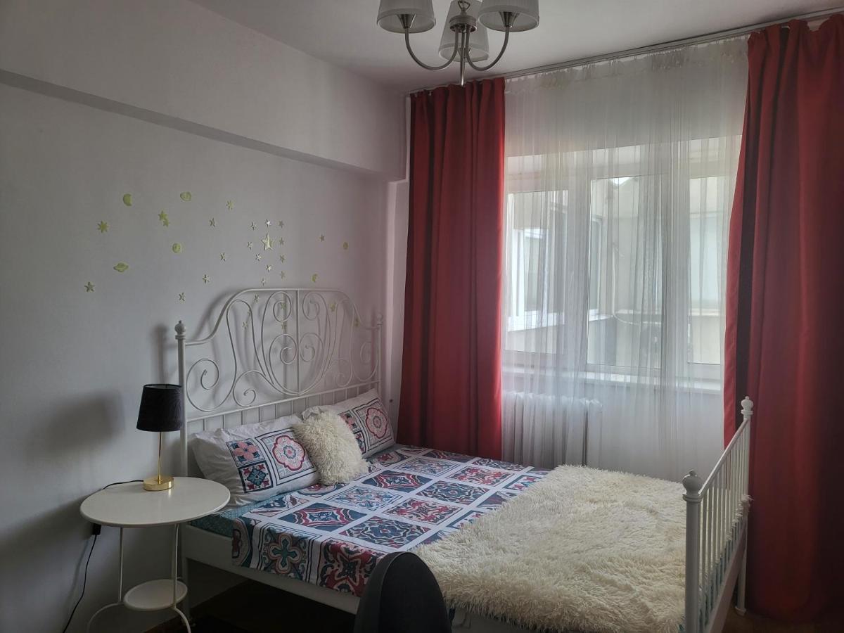 Apartament Cu 3 Camere Chiar In Inima Capitalei Bucarest Extérieur photo